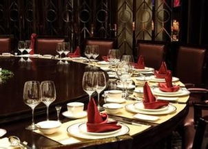 打破常规用餐体验 餐饮服务中个性化歌舞活动的完美融合之道